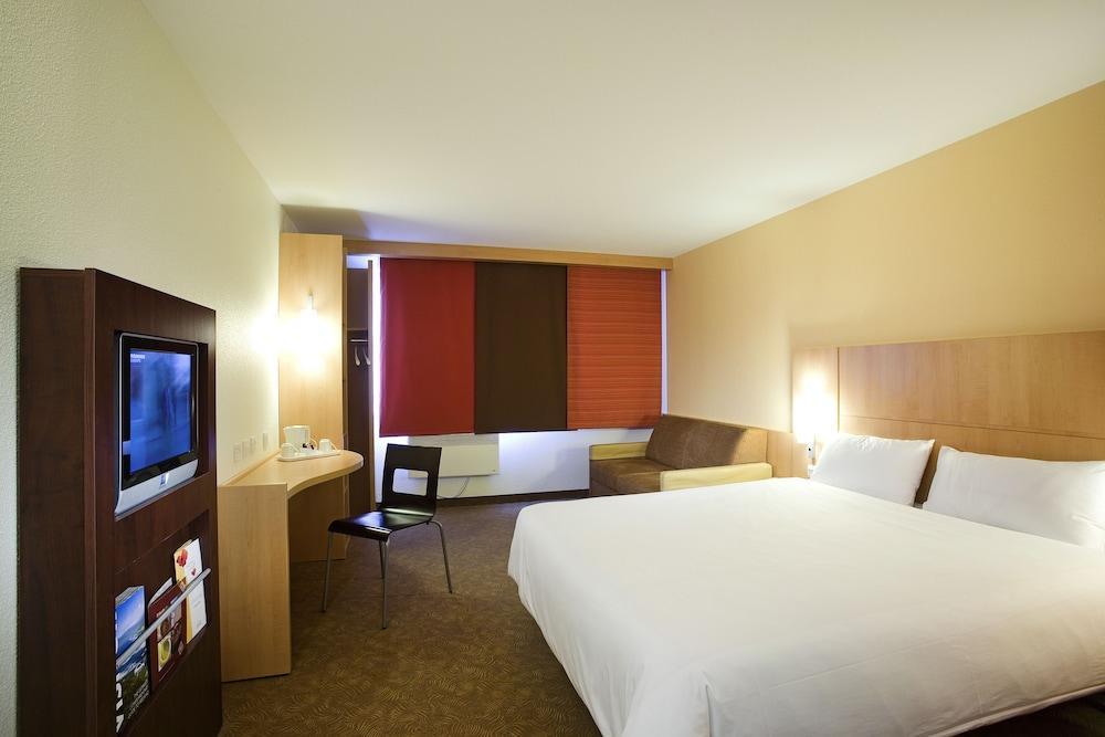 Ibis Hotel Дублин Экстерьер фото