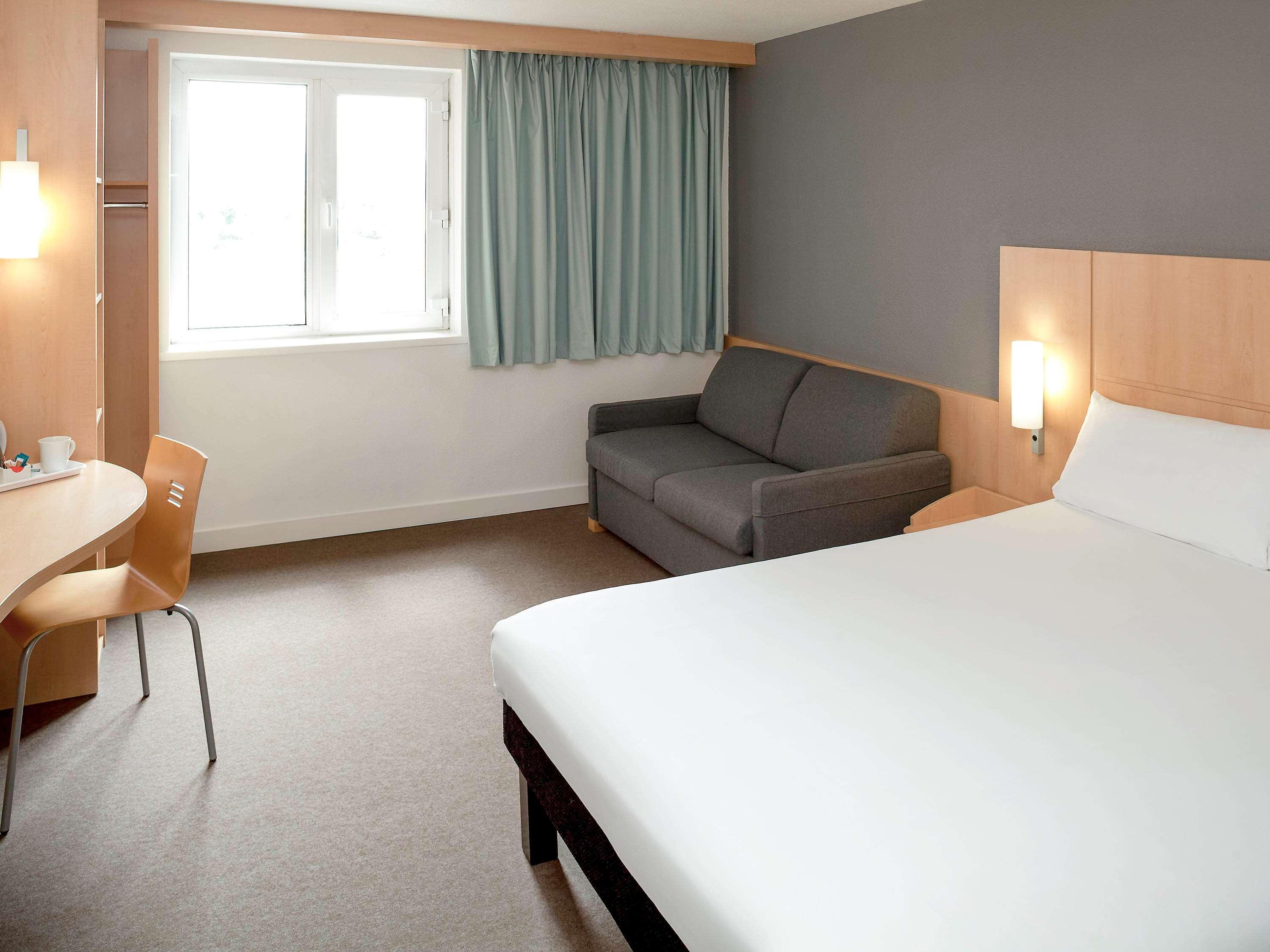 Ibis Hotel Дублин Экстерьер фото