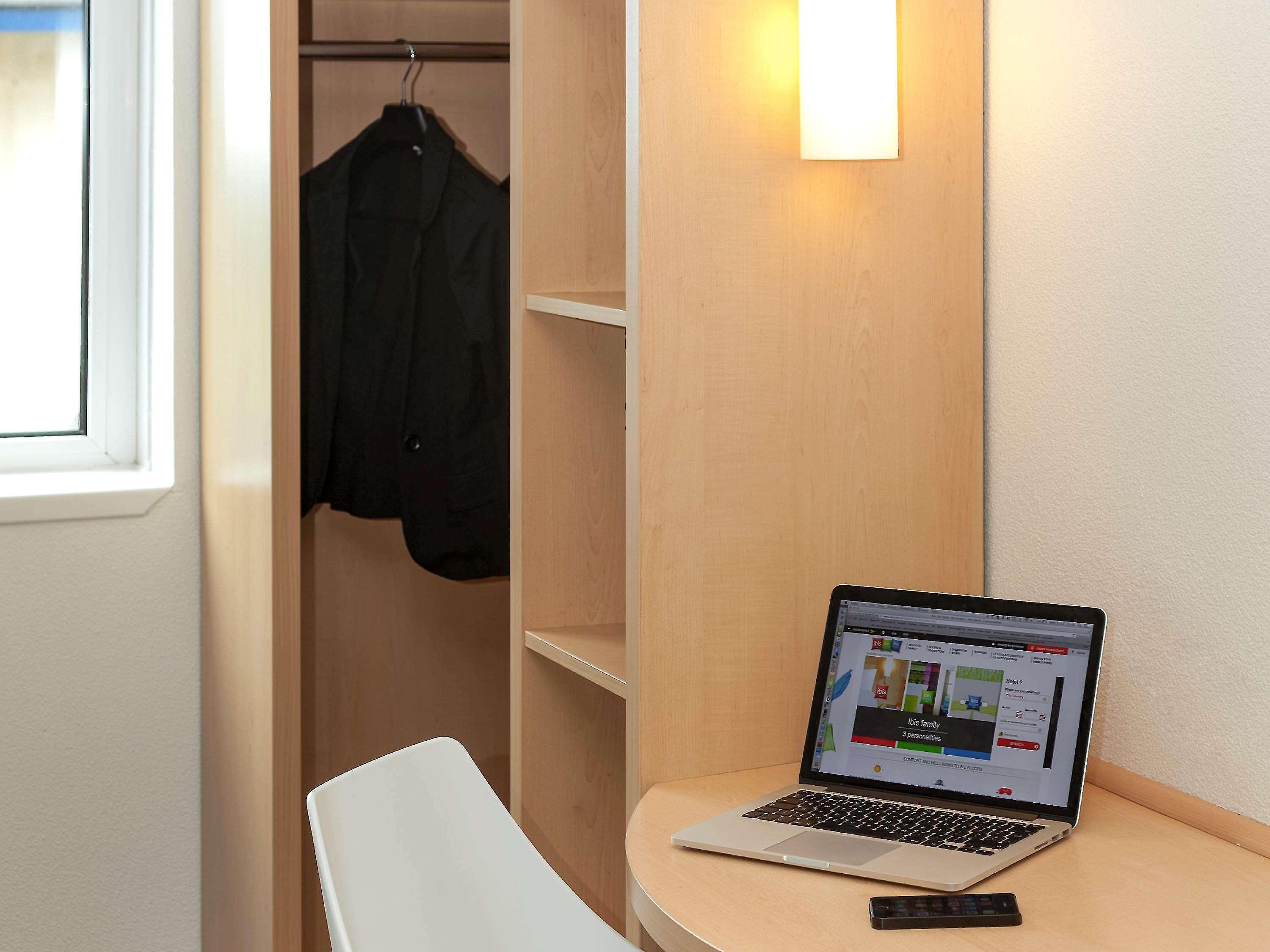 Ibis Hotel Дублин Экстерьер фото