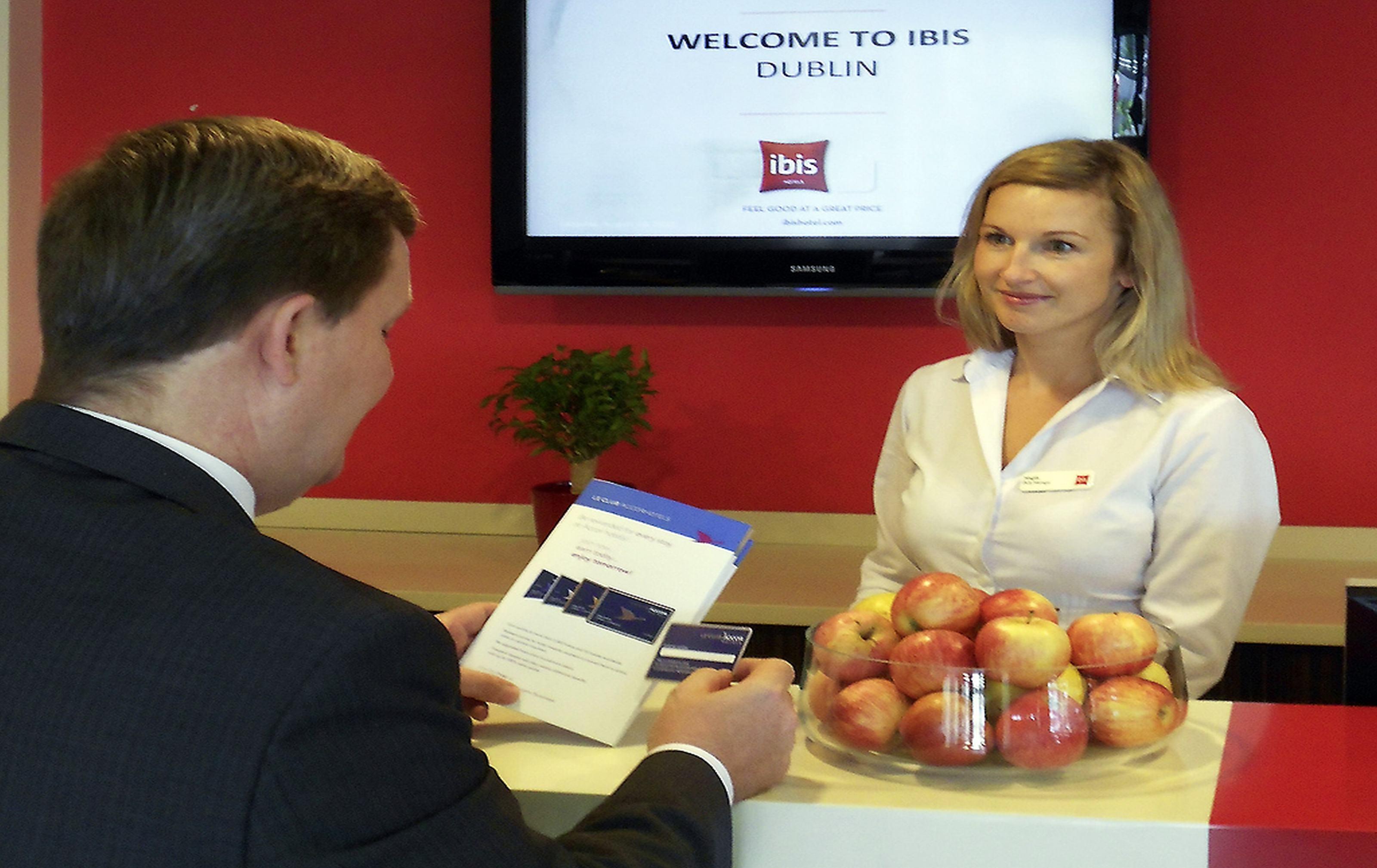 Ibis Hotel Дублин Экстерьер фото